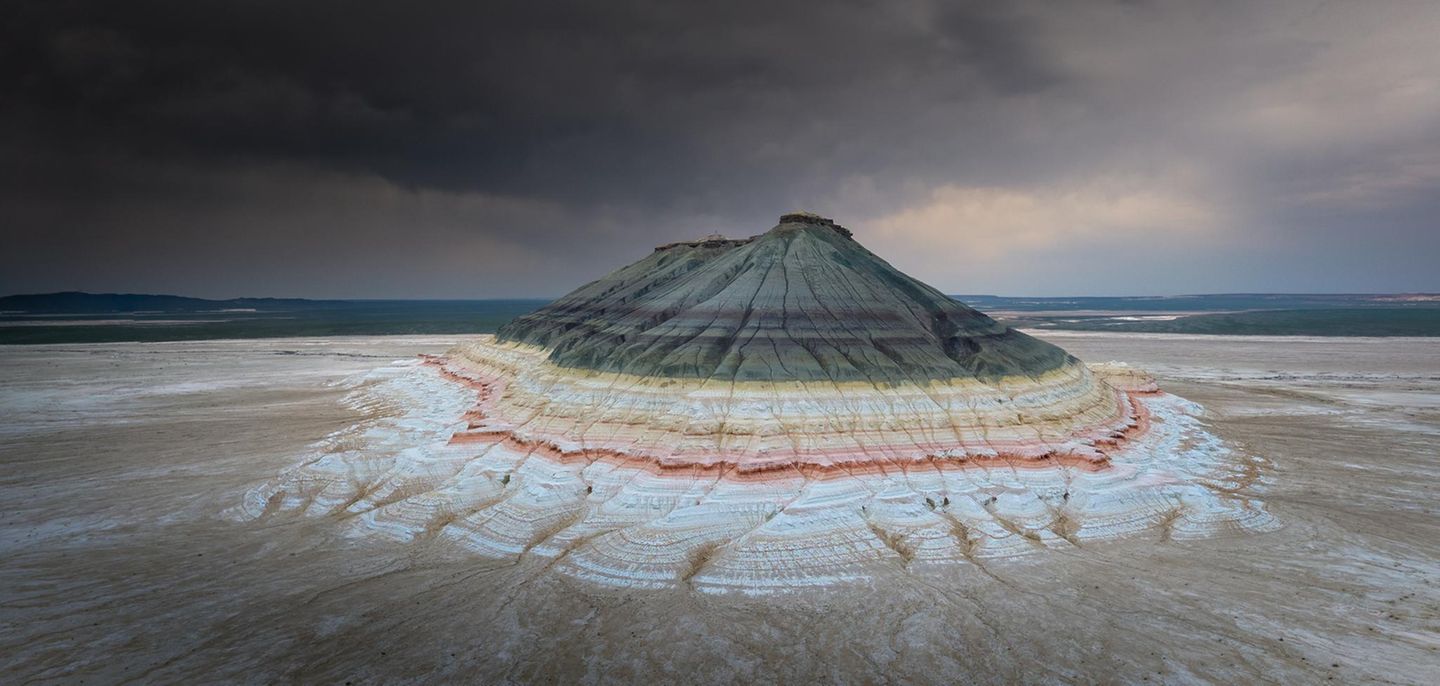 Salz der Erde    Salar de Arizaro, Argentina, Sundial.      Warnungen Dieses Feld sollte nicht leer sein.