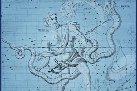 Das Sternbild Schlangenträger setzt sich aus zehn Haupt- und vielen Nebensternen zusammen. Mythologisch könnte sich die Figur von Asklepios ableiten, dem griechischen Gott der Heilkunst, dessen Symbol die Schlange ist