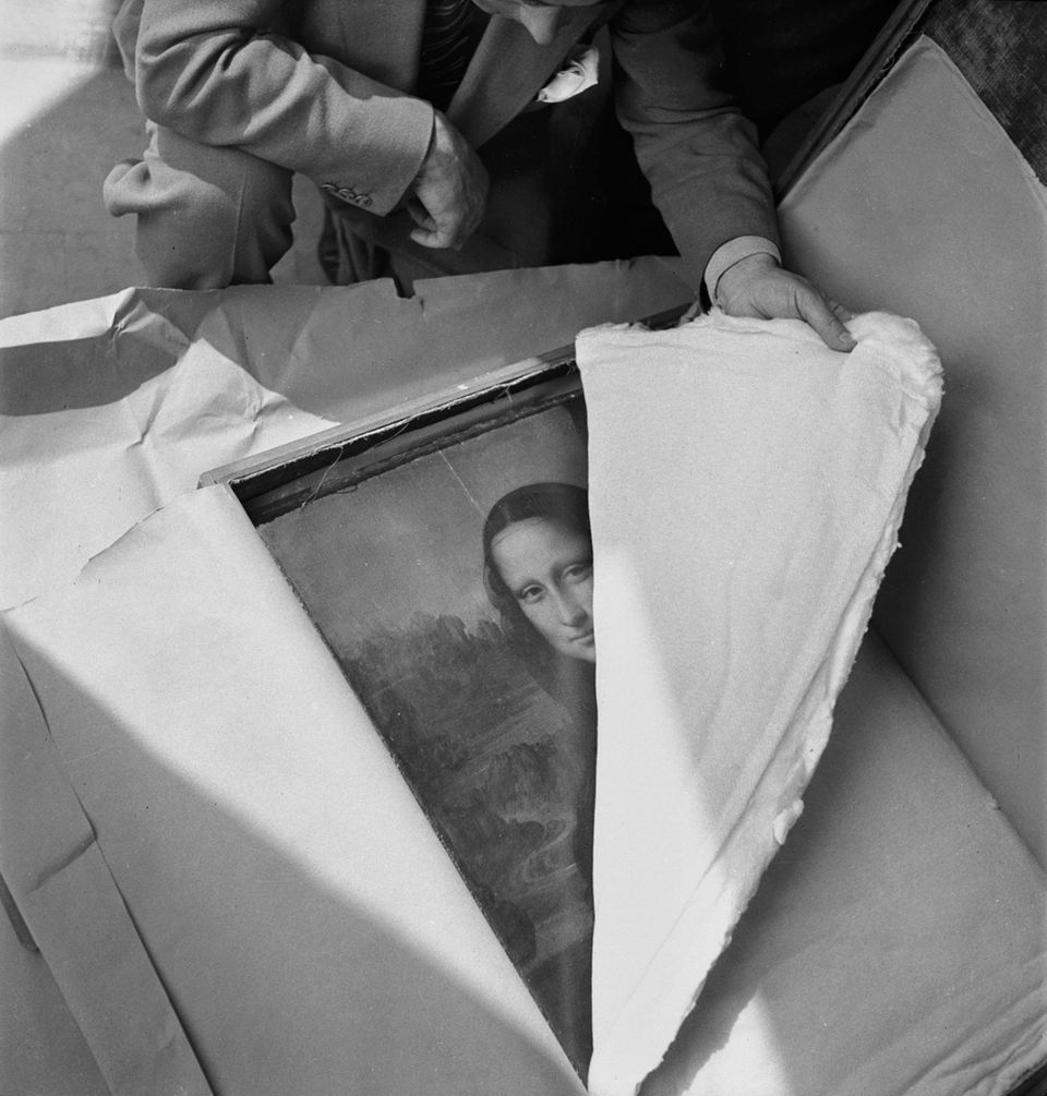 Da Vincis "Mona Lisa" hat allen Grund zum Lächeln, verpackt und gut bewacht reist sie zwischen 1939 und 1945 durch die Schlösser Südfrankreichs