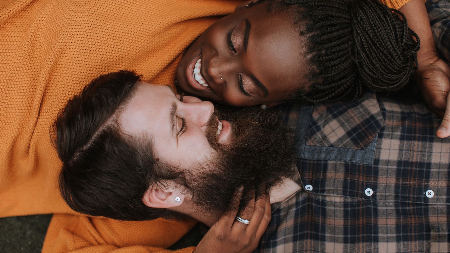 Wohlbefinden-Die-Kraft-des-Kuschelns-Warum-Ber-hrungen-so-heilsam-sind-GEOplus