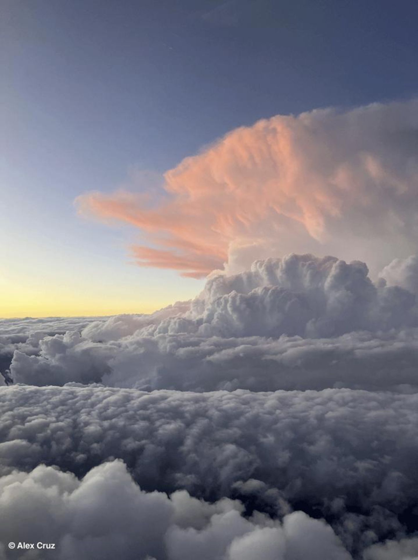 Über den Wolken Aufziehende Gewitterwolken