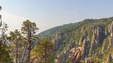 Berglandschaft mit Bäumen im L'Ospedale massif Piscia Di Gallo Zonza
