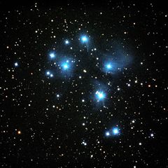 Plejaden am Nachthimmel