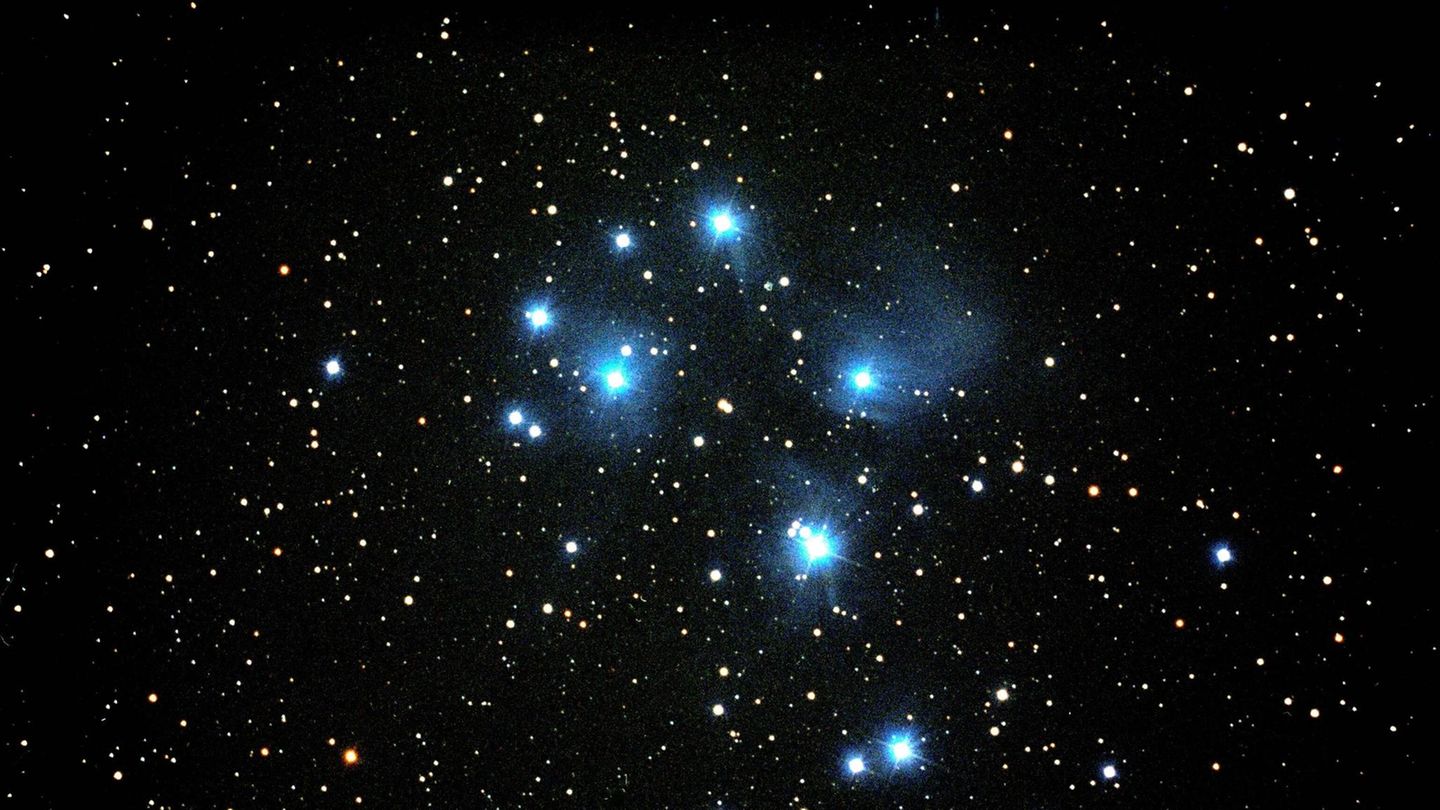 Astronomie-Forschende-offenbaren-verborgenen-Sternenkomplex-in-den-Plejaden