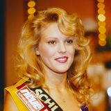 Die Siegerin der "Miss DDR"- Wahl, Leticia Koffke, 1990 in Schwerin