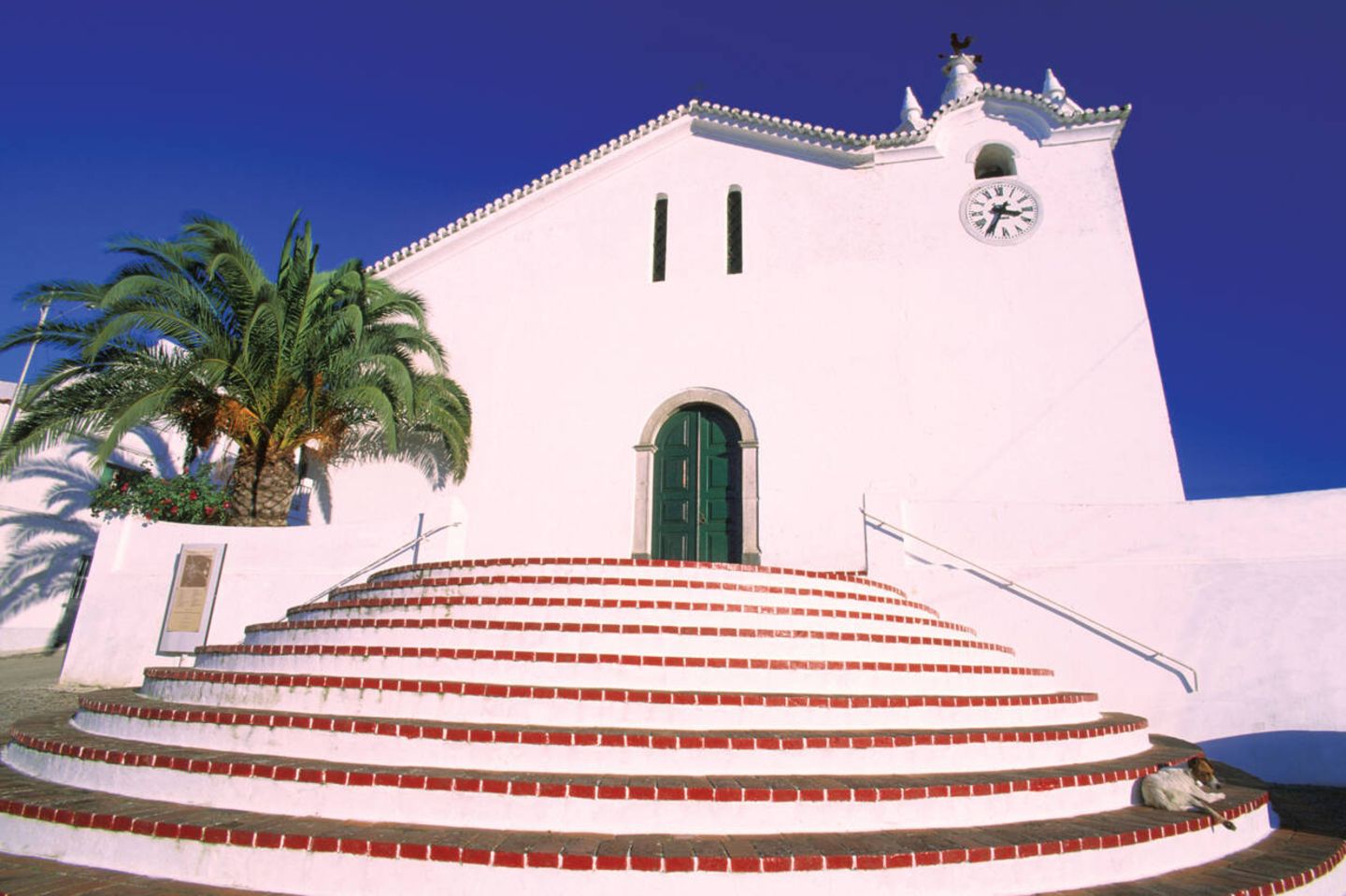 Kirche igreja de Santo Estevao in Cachopo