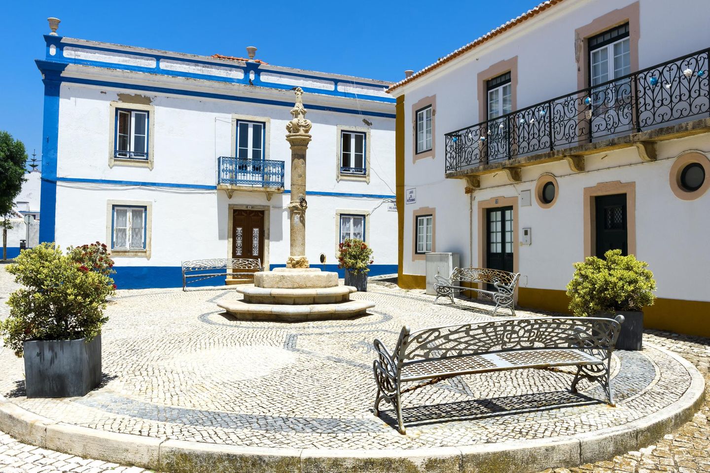 Largo do Pelourinho Platz in Ericeira in Lissabon