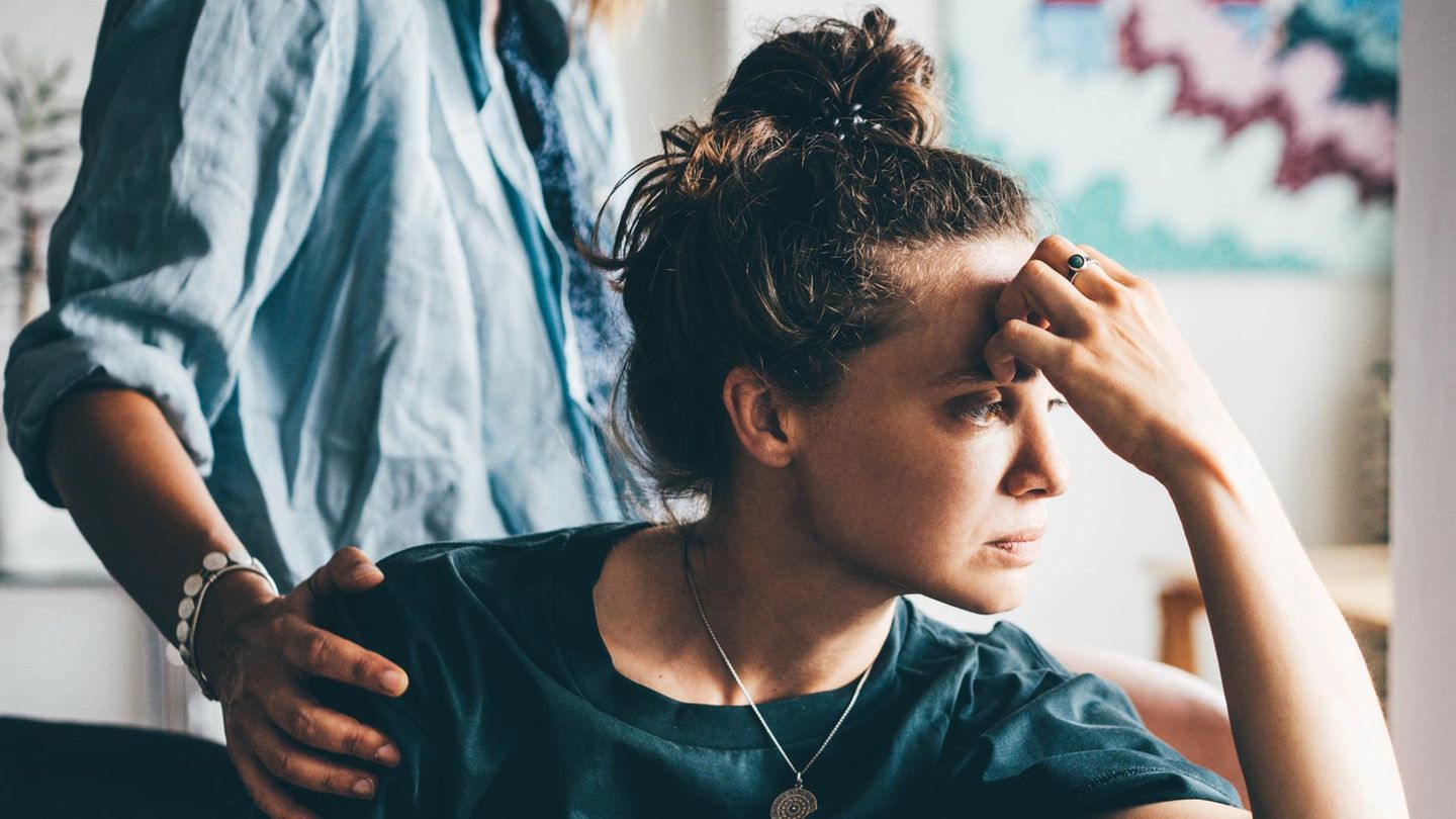 Unbedingt-ernst-nehmen-Das-steckt-hinter-dem-Broken-Heart-Syndrome