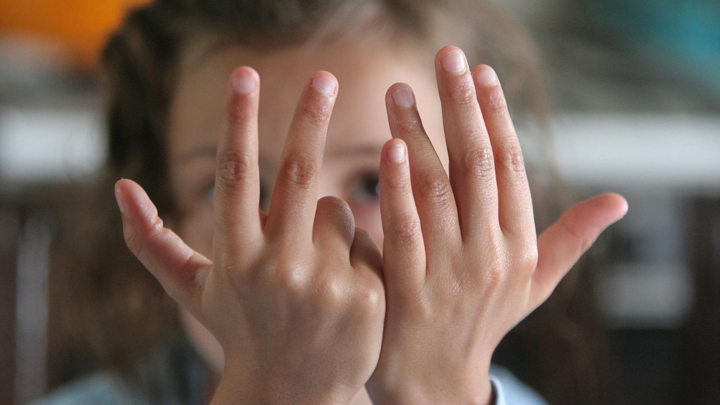 sprungbrett-f-r-mathe-erfolg-kinder-sollten-sich-nie-daf-r-sch-men-ihre-finger-zu-verwenden