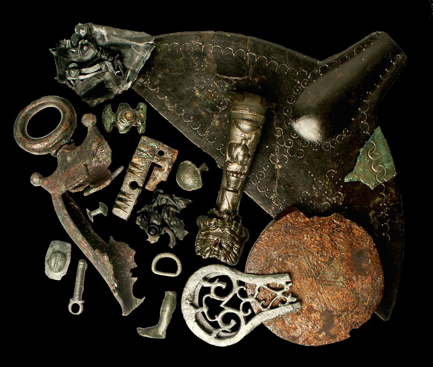 Collage aus Buntmetallen