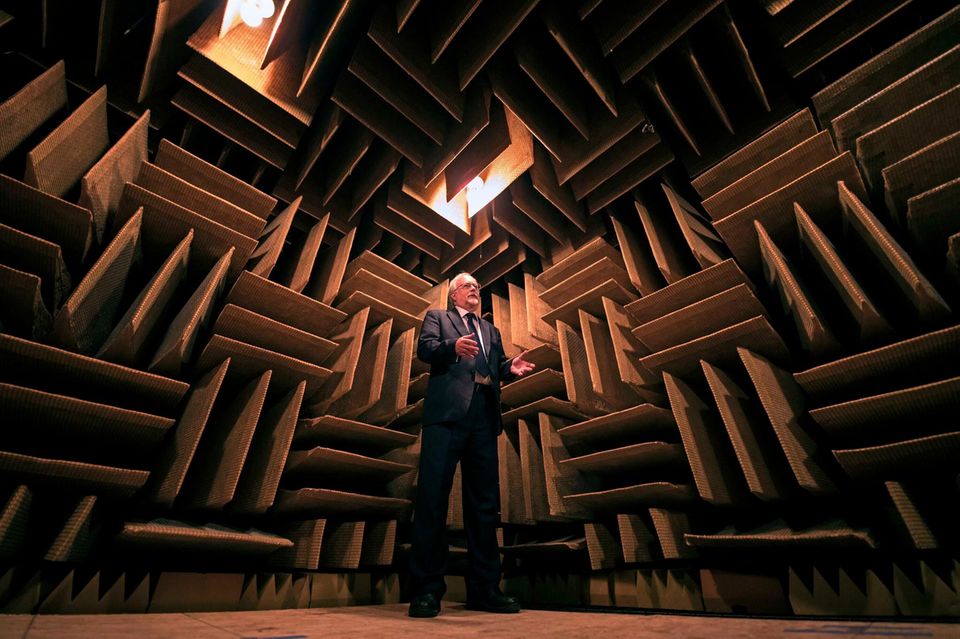 Steve Orfield im Anechoic Test Chamber/Minneapolis - dem stillsten Platz der Erde