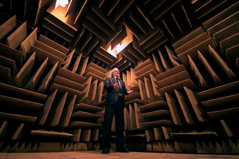Steve Orfield im Anechoic Test Chamber/Minneapolis - dem stillsten Platz der Erde