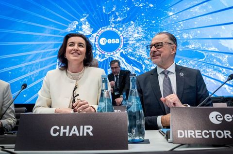 Schon seit Längerem steht fest, dass es für Europa drei Plätze Richtung Mond geben soll. (Archivbild) Foto: Sina Schuldt/dpa