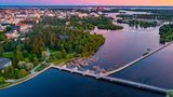Stadtübersicht Oulu bei Sonnenuntergang
