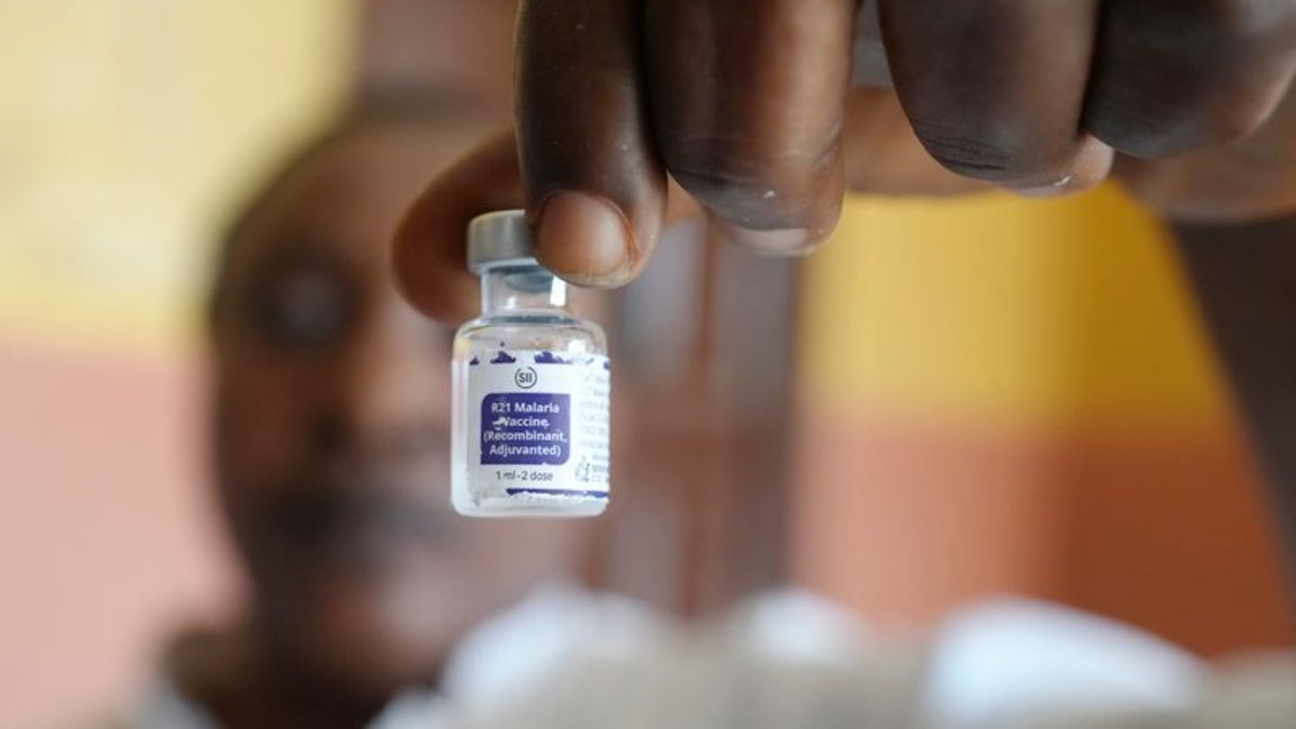 Gegen Malaria gibt es auch Impfstoffe. (Archivbild) Foto: Sunday Alamba/AP/dpa