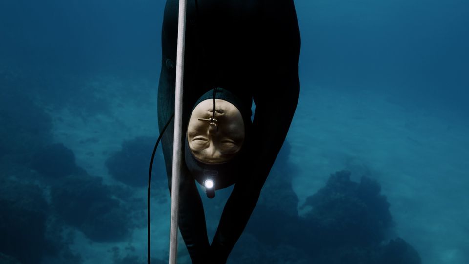 Apnoetauchen: Jessea Lu sucht die Tiefe - um sich ihrem Trauma zu stellen