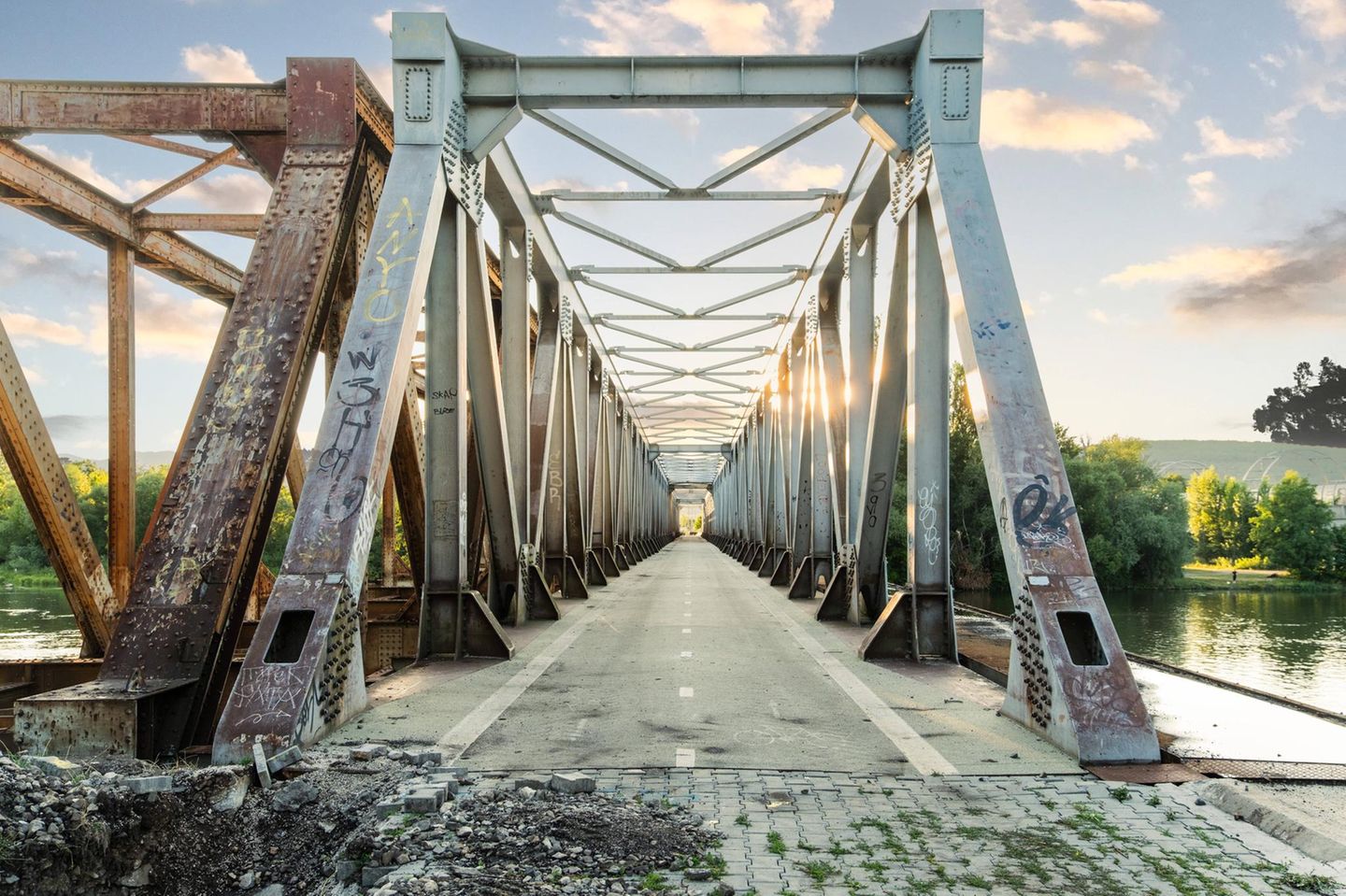 Eisenbahnbrücke "Fiesta-Brücke"