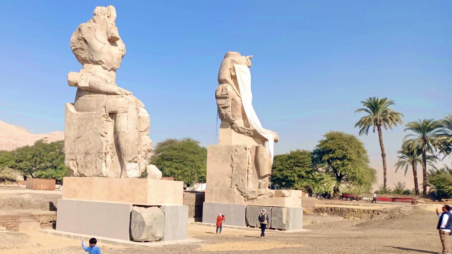 -gypten-Nach-19-Jahren-Arbeit-Kolossale-Statuen-von-Amenophis-III-enth-llt