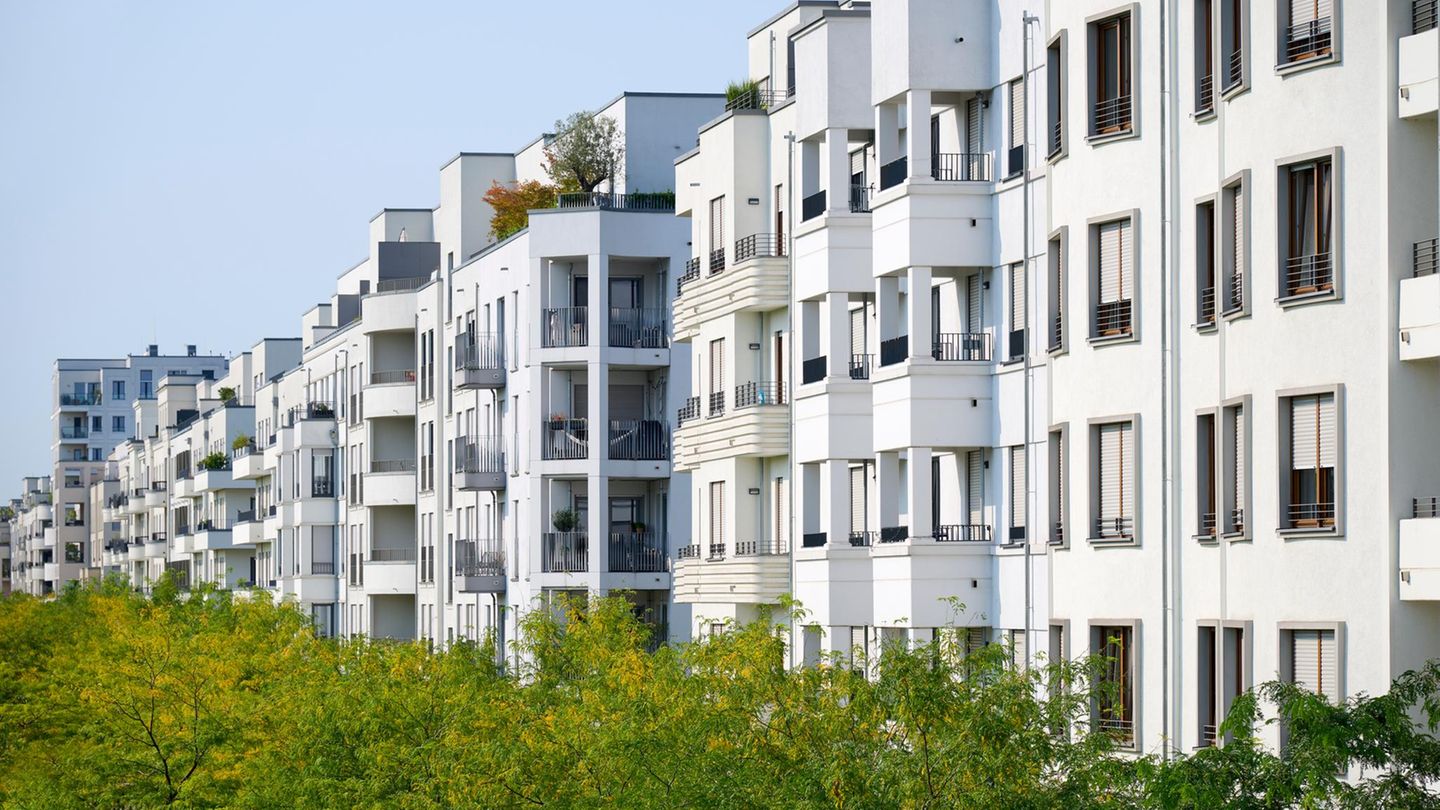 Fenster-der-Zukunft-Dieses-Material-ist-lichtdurchl-ssiger-als-Glas-und-d-mmt-wie-eine-Wand