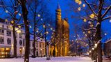 Maastricht, Basilica of our Lady mit Weihnachtsbeleuchtung