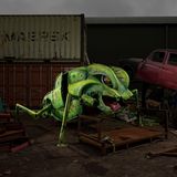 Eine krötenförmige Skulptur aus VW-Käfer-Wracks