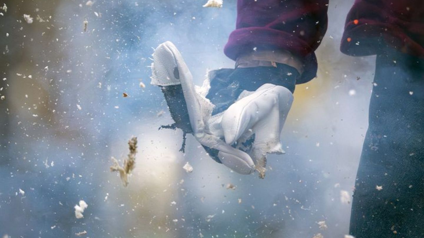 Mit voller Wucht: Gerade illegale Böller können viel stärker explodieren als erwartet - wie hier während einer Vorführung der Be