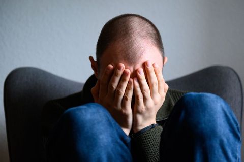 Raus aus der Opferrolle: Wer nur andere Menschen für seine Gefühle verantwortliche macht, verliert seine Selbstwirksamkeit. Foto