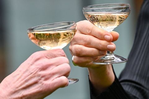 Nach der Adventszeit und den Feiertagen haben viele Menschen das Gefühl, dass sie nun erst einmal weniger oder gar nicht trinken