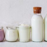 Gesunde Milchprodukte in einer Reihe