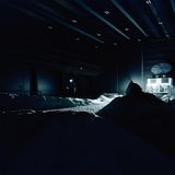 Die EDEN-Initiative am Deutschen Zentrum für Luft- und Raumfahrt in Bremen untersucht, wie die Versorgung von Menschen im Weltraum mit frischem Obst und Gemüse gelingen kann. In der Arktis wurde dazu eine mobile Testeinrichtung konstruiert, die auch Erkenntnisse für die Nahrungsmittelproduktion in extremen Klimazonen liefern soll.