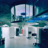 Die fortschreitende Digitalisierung macht auch vor der Lebensmittelindustrie nicht Halt. Daten werden fast überall gesammelt: Beim Einkauf, über Apps, Onlineplattformen und vernetzte Küchengeräte. Das Konsumverhalten lässt sich damit nicht nur auswerten, sondern auch beeinflussen. Dafür sind immense Rechenkapazitäten gefragt. Das große Rechenzentrum Pionen White Mountain verbirgt sich etwa in einem ehemaligen Atomschutzbunker in Schweden.