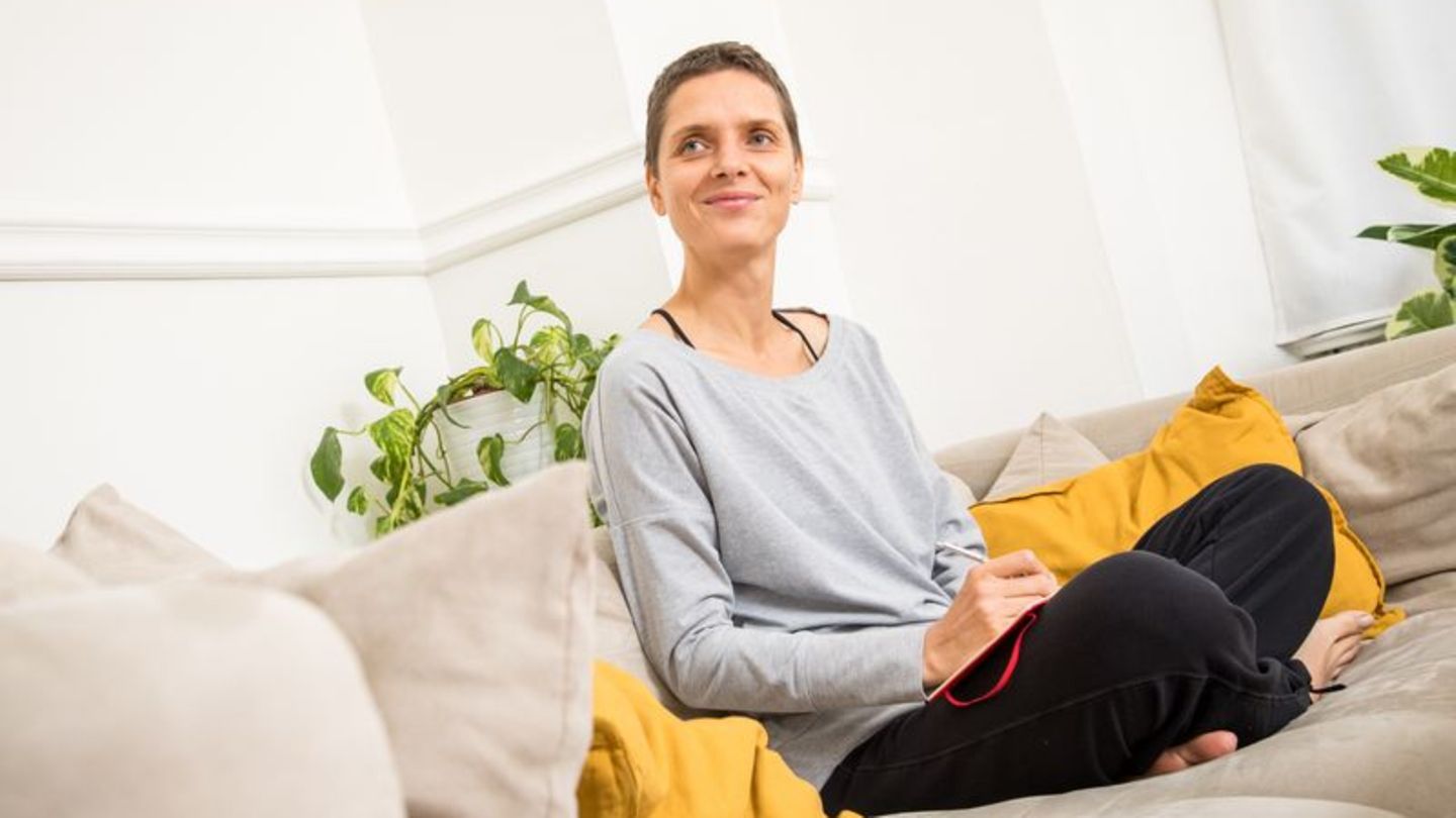 Stressabbau im Alltag: Kurze Momente des Alleinseins helfen, den Kopf zu entspannen und Stress zu reduzieren. Foto: Christin Klo