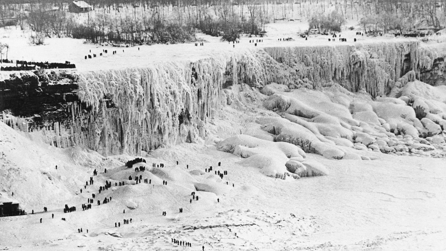 Vor-90-Jahren-Ein-Bild-und-seine-Geschichte-Als-die-Niagaraf-lle-zu-Eis-erstarrten