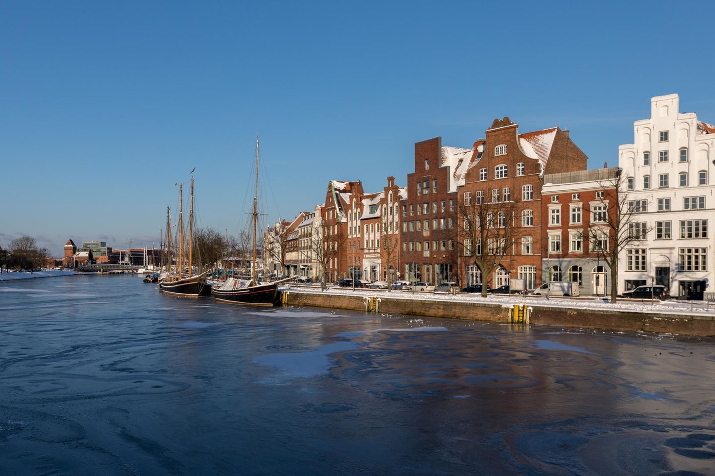 Museumshafen Lübeck im Winter