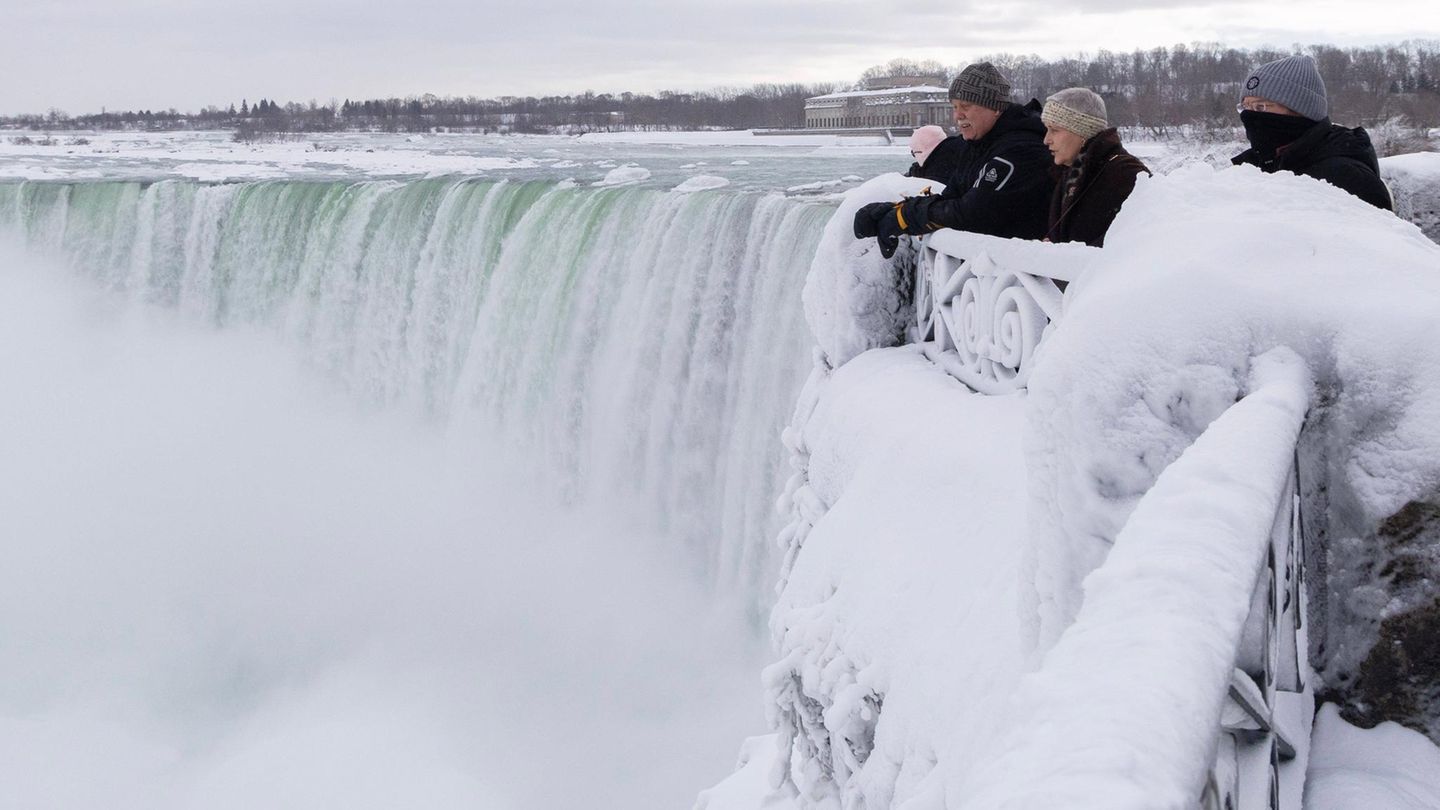 Kanada-Besonderes-Naturereignis-Niagaraf-lle-sind-zum-Teil-eingefroren