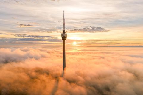 217 Meter hoch ist der Stuttgarter Fernsehturm. Am 5. Februar wird das Bauwerk, das Architekturgeschichte schrieb, 70 Jahre alt