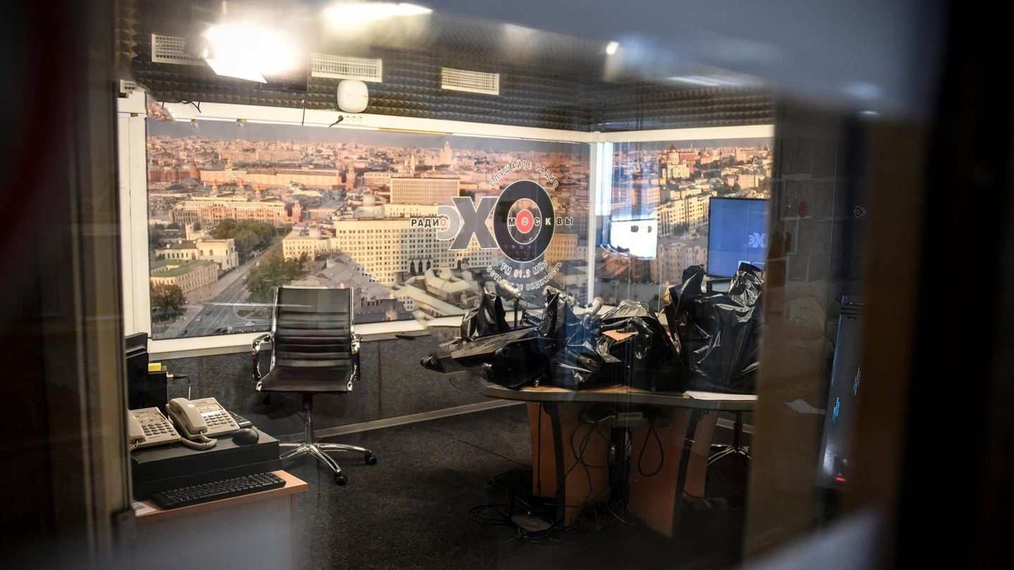 Interview-Russische-Medien-im-Exil-Diese-Redaktionen-sind-zur-Innovation-verdammt-