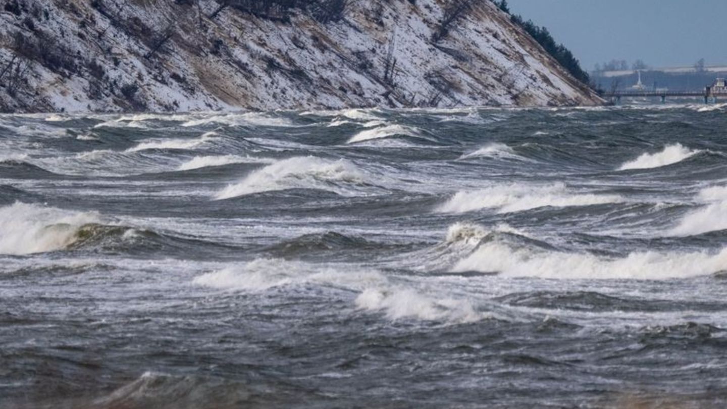 Für Salzwassereinbrüche aus der Nordsee in die Ostsee sind starke Westwinde unerlässlich. (Archivbild) Foto: Stefan Sauer/dpa