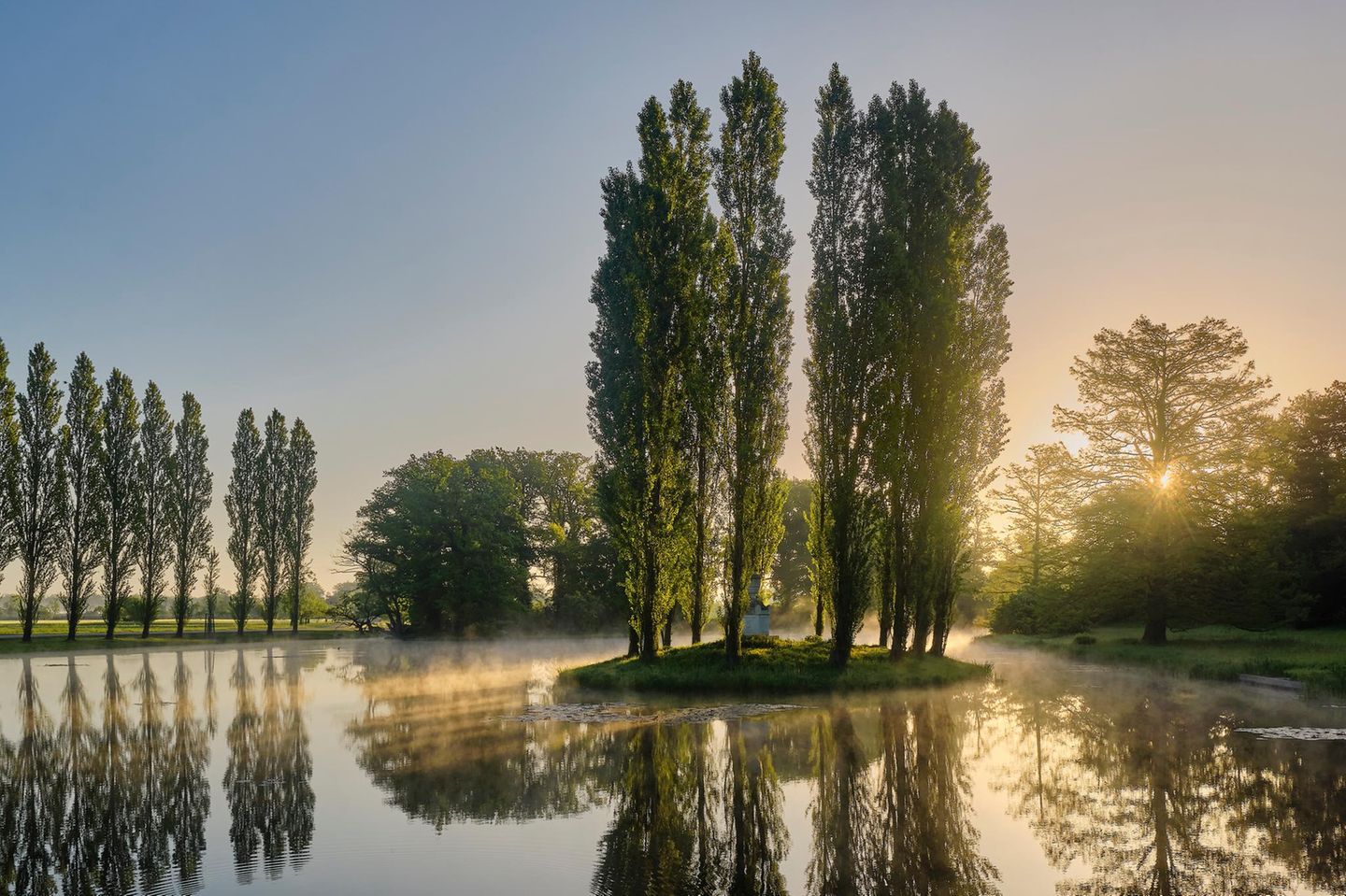 Russeau-Insel im Wörlitzer Park, Wörlitz, Sachsen-Anhalt, Deutschland, Europa