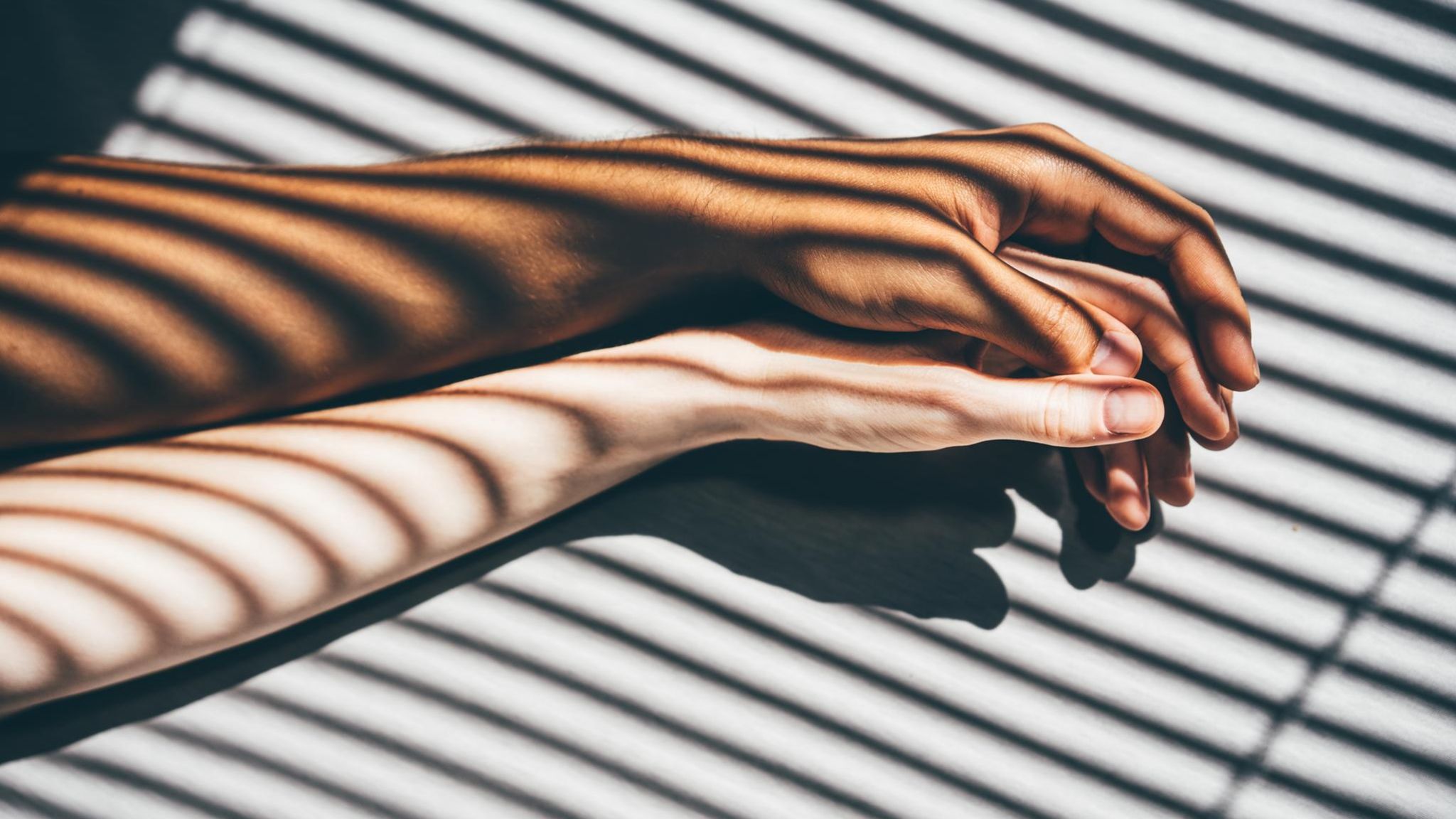 Sinnliche Eindrücke wie Berührungen können sich im Körpergedächtnis verankern – und später Reaktionen auslösen