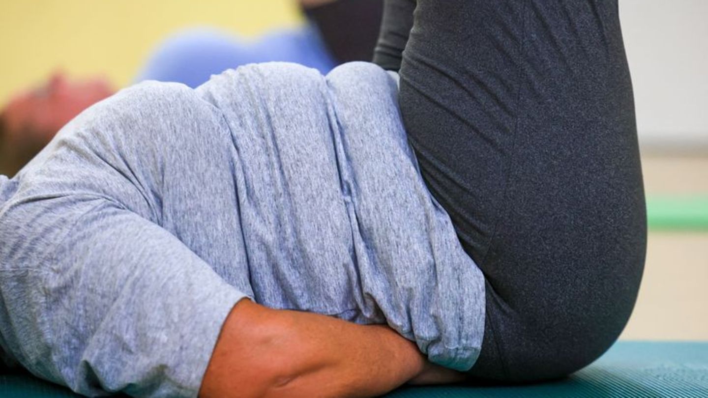 Es gibt viele Angebote, die beim Abnehmen helfen. (Illustration) Foto: Jan Woitas/dpa