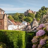 Dunster Stadtansicht mit Schloss