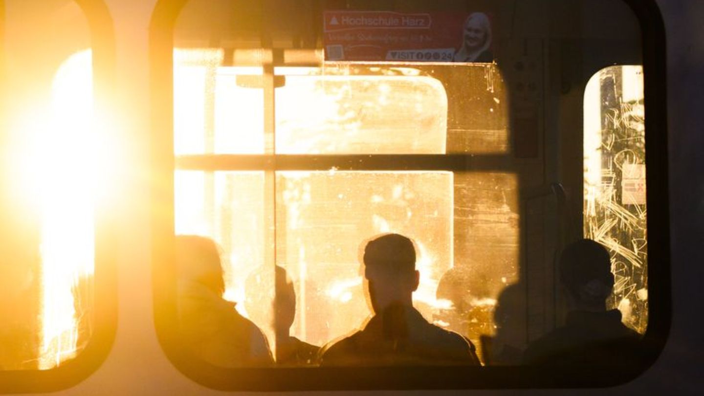 Emotionaler Ausnahmezustand: Tränen müssen manchmal einfach raus. Foto: Julian Stratenschulte/dpa/dpa-tmn