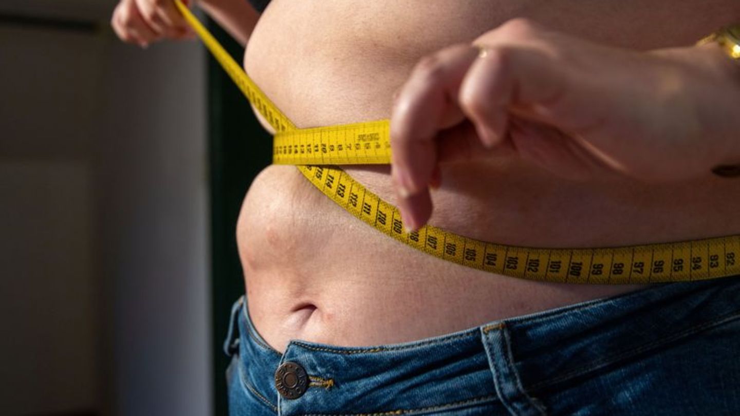 Intervallfasten ist einer neuen Übersichtsarbeit zufolge womöglich weniger effektiv als vielfach angenommen. Foto: Pia Bayer/dpa