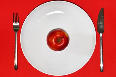 In der Fastenzeit verzichten viele auf Genussmittel oder alltägliche Annehmlichkeiten. Foto: Ralf Hirschberger/dpa-Zentralbild/d