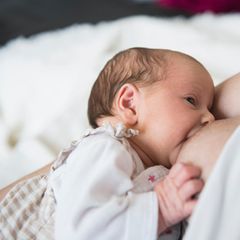 Die Leitlinie konzentriert sich auf gesundheitliche Fragen. Doch auch die Bindung zwischen Mutter und Kind profitiert vom Stillen