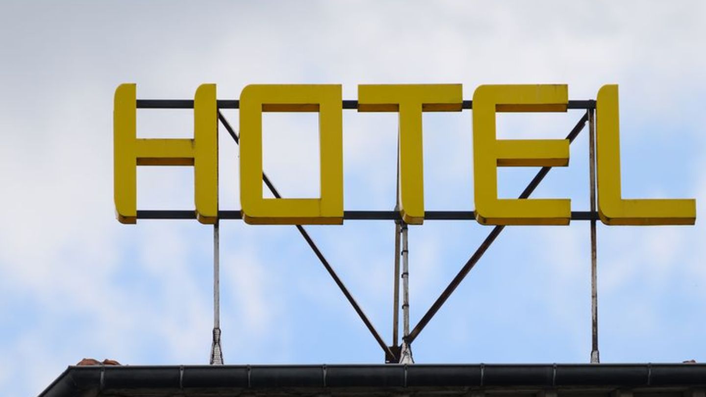 Anfrage ist nicht gleich Angebot: Hotels müssen zwischen unverbindlichen Kapazitätsanfragen und rechtlich bindenden Buchungsange