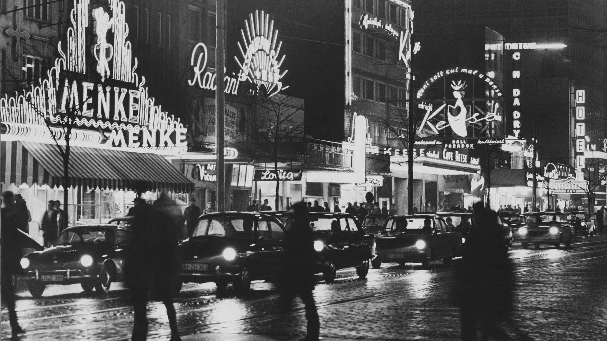 Lichterglanz der Amüsiermeile Reeperbahn