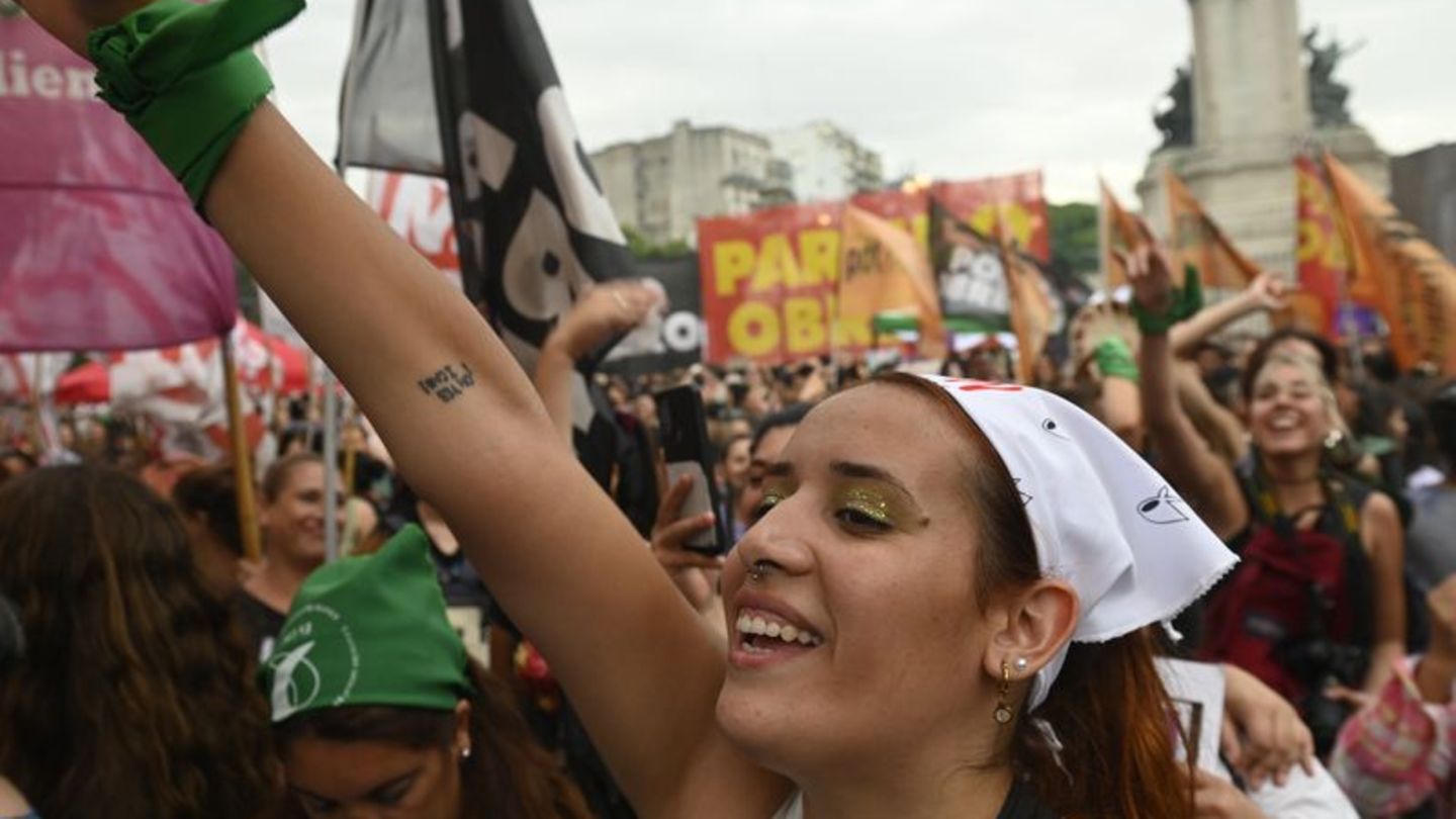 Lange mussten Frauen dafür kämpfen, wählen und eigene Entscheidungen treffen zu dürfen. (Archivbild) Foto: Igor Wagner/dpa