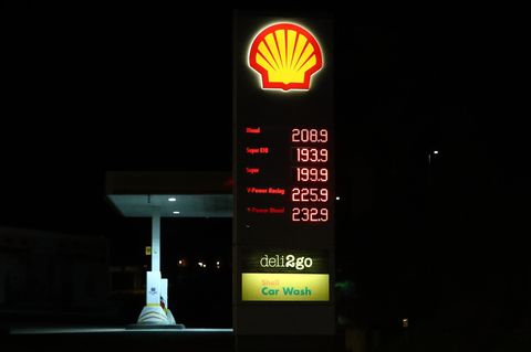 Preise Benzin sind über EUR 2,00 an Shell Zapfsäule März 2026